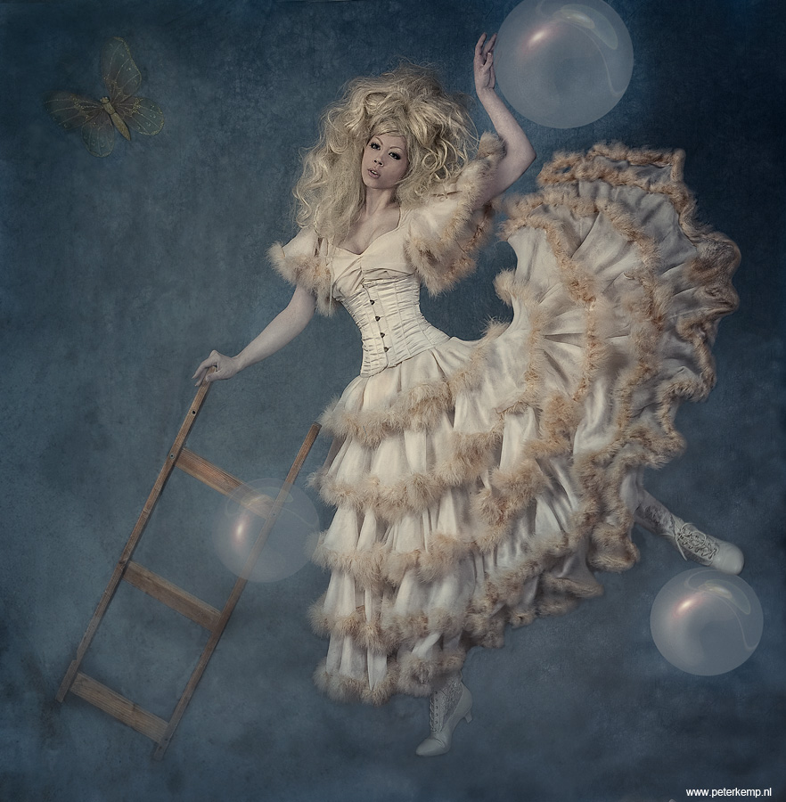 deaydreaming art photography ophelia overdose peter kemp eggs tairs spider