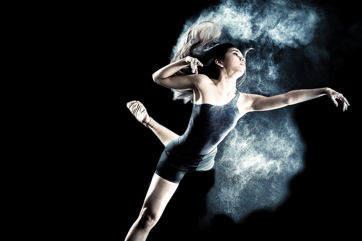 causality Nicholai Go Bianca Perez madge reyes Victor Ursabia DANCE   ballet jump smoke powder lighting Nikon D800 studio