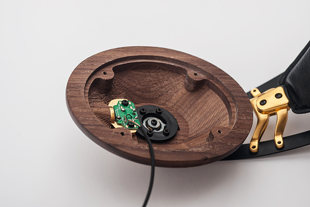 headphones wood Sustainable serviceable natural balanced sound honest design Quality metal walnut maple elegant HIFI