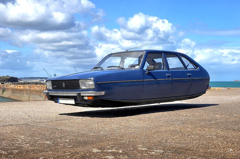 citroen cx Flying car levitation futuristic fiat BMW Porsche viau