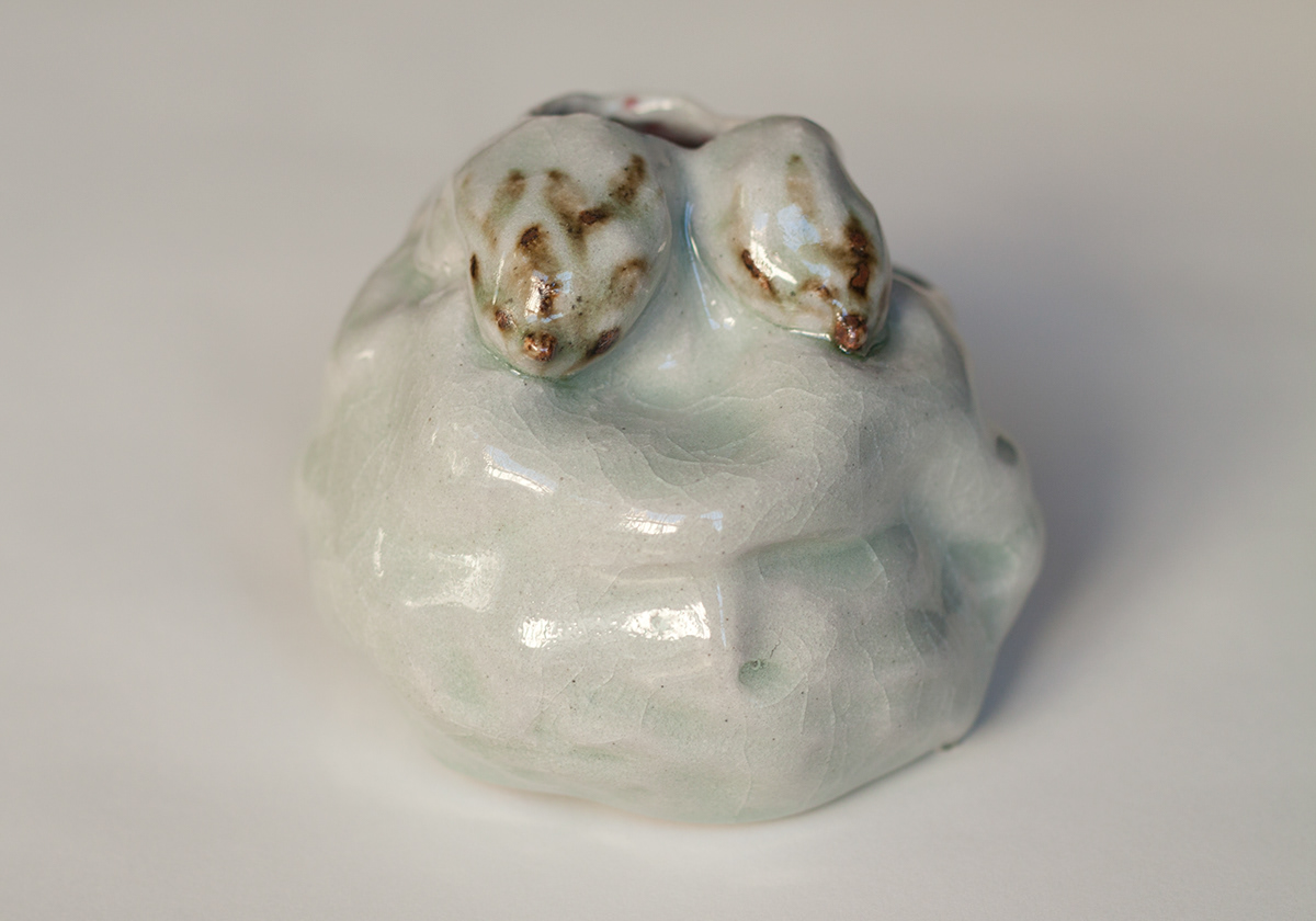 ceramics  porcelein girls female body figurative Vase