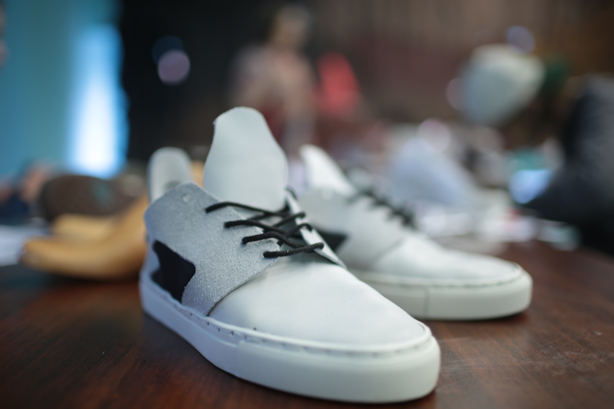 risd footwear sneakers leather slem laces Nike shoe GDS lacelessdesign