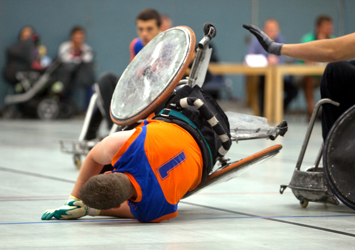 wheelchair rugby quad rugby rolstoel rugby paralimpics sport sports sports photography Wiebke Wilting hanicap disabled disability spinalcord injury ball Rugby extreme sport extreme sports Exhibition  photo exhibition The Netherlands Holland wiebke wiltink wiepke wilting