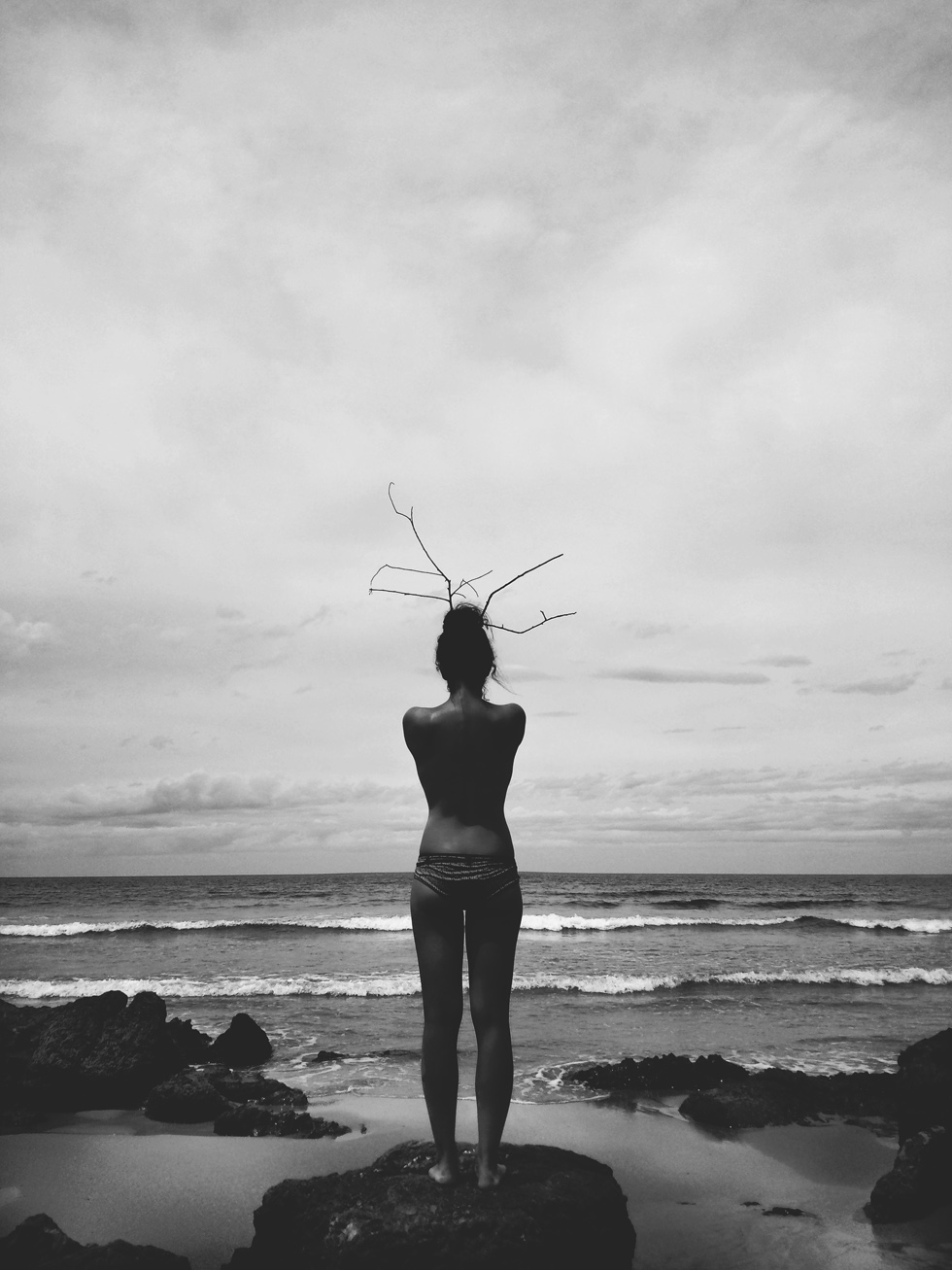beach playa sea woman surrealism skin summer experimental black and white surreal rocks rocio montoya