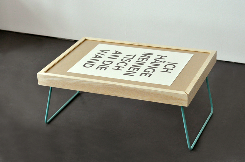 Adobe Portfolio klappbarer Tisch   bild table frame Hang graphic poster furniture