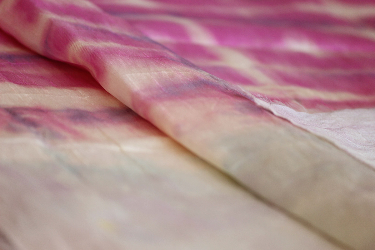 Tie & Dye pattern clamping resist dye bleaching arashi shibori 