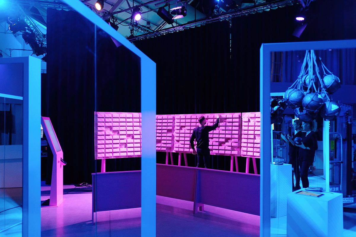 spatial art direction graphic design interior design mono colour Event adyen Oak & Morrow amsterdam ball pit