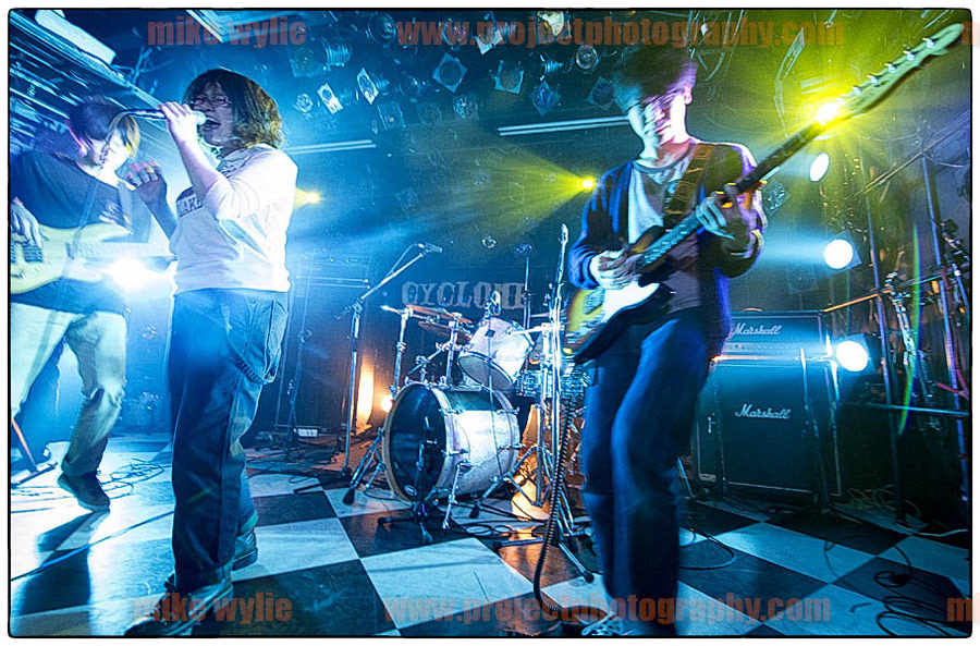 music photography rock photography Tokyo music Mike Wylie Project Photography live music mosh pit japan Wireless Flash Nikon