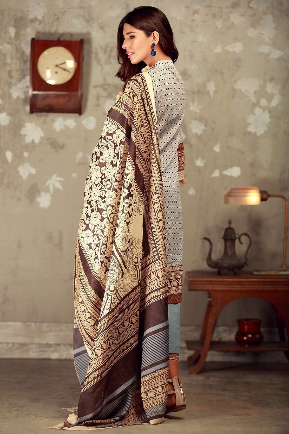 print design colors hues Embroidery SILK fabric motif mughal geometrics