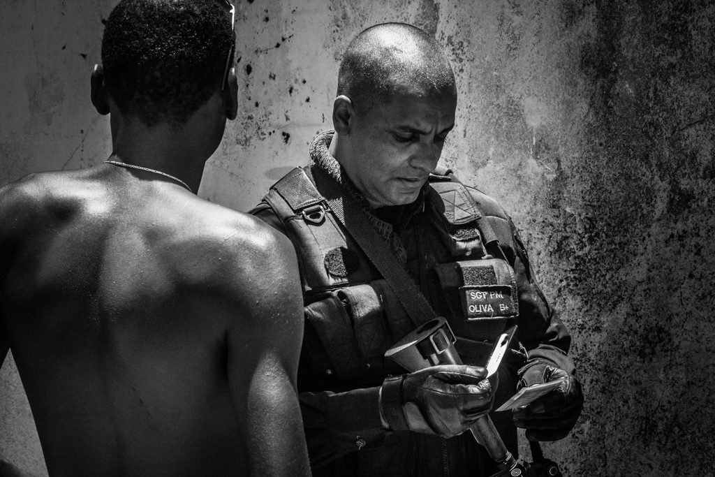 Adobe Portfolio favelas Brazil slums WorldCup Rio de Janeiro bope elitsquad gentrification FIFA jorgelcampos Jorge Luiz Campos Jorge L Campos Socionautas