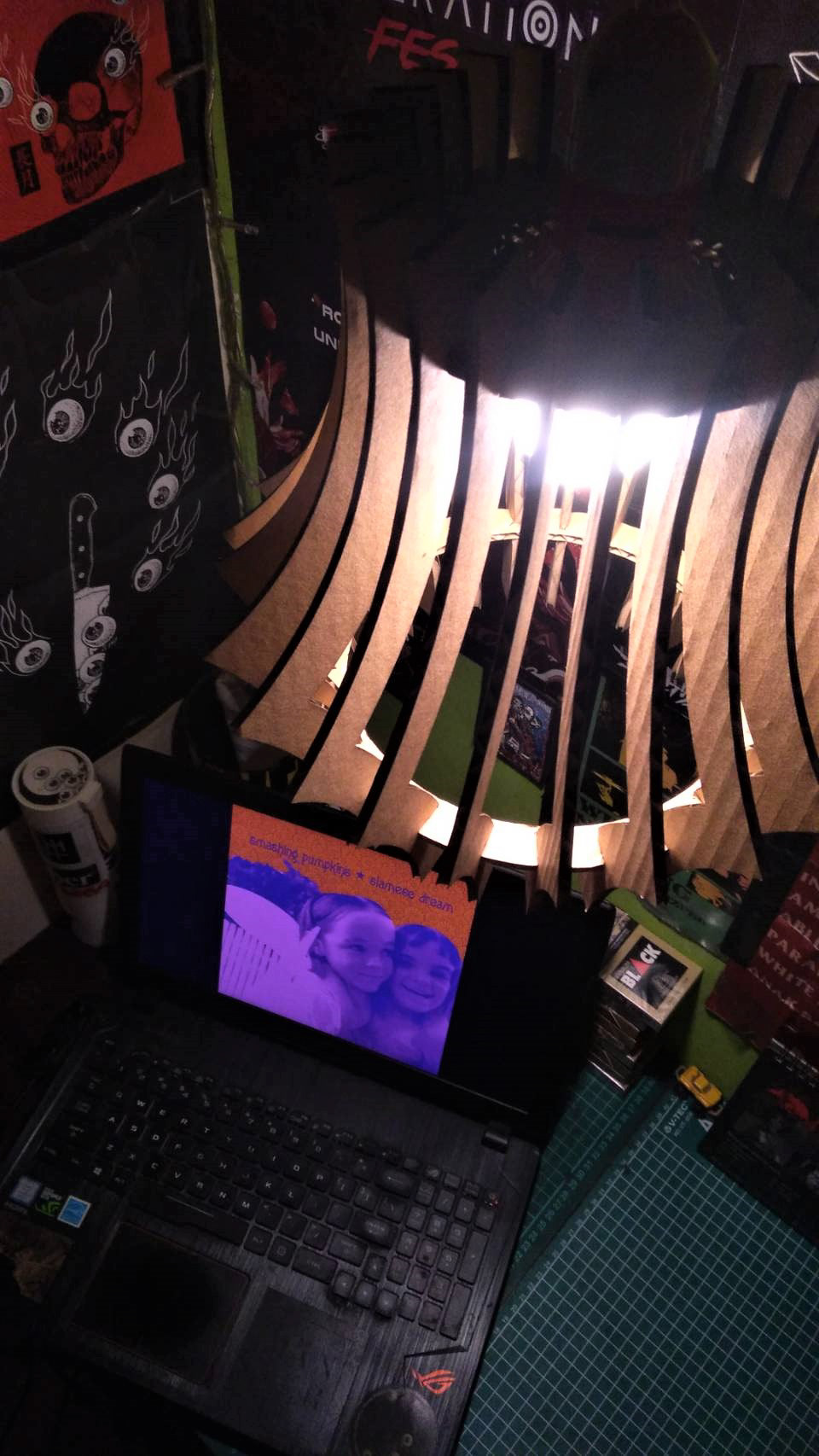 corrugated design Lamp