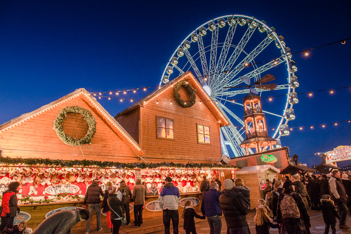 Christmas winter wonderland hyde park London Ferris Wheel helter skelter Christmas market festival