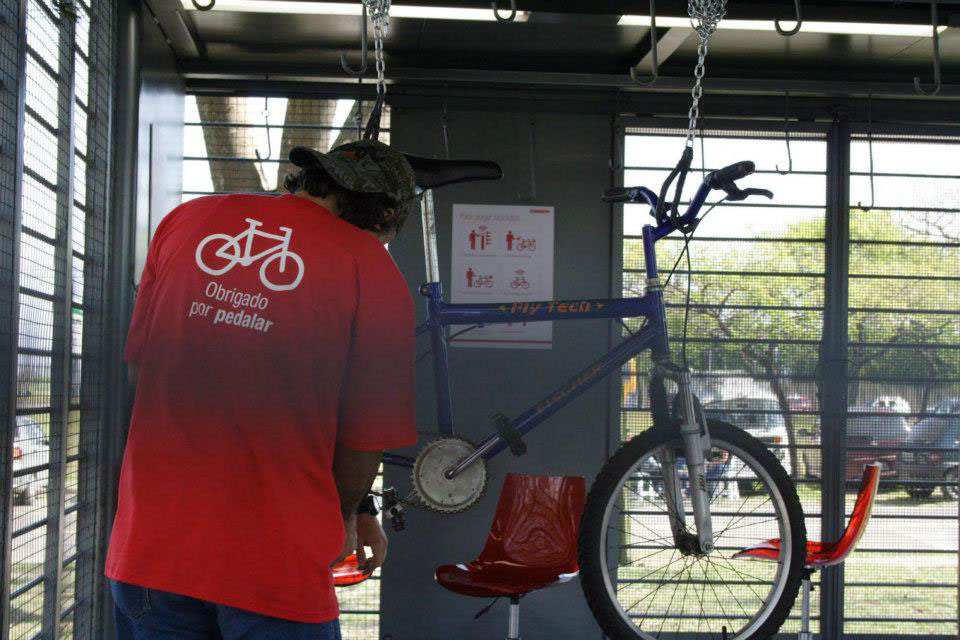 Bicycle Bike Curitiba public transport Icon signalization design signaletic mobile bike sharing