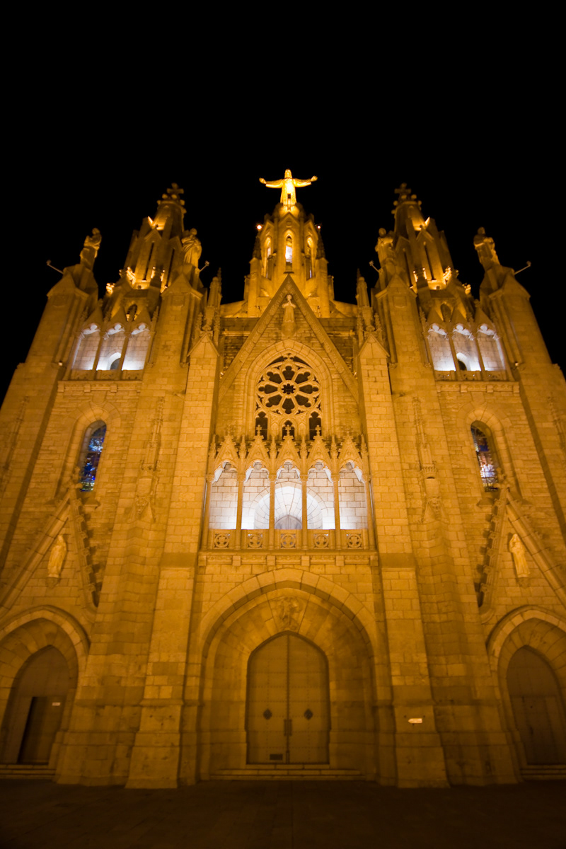 religion barcelona tibidabo temple Pray Catholicism top mountain catalonia Cataluña Pilgrims Peregrinos oracion