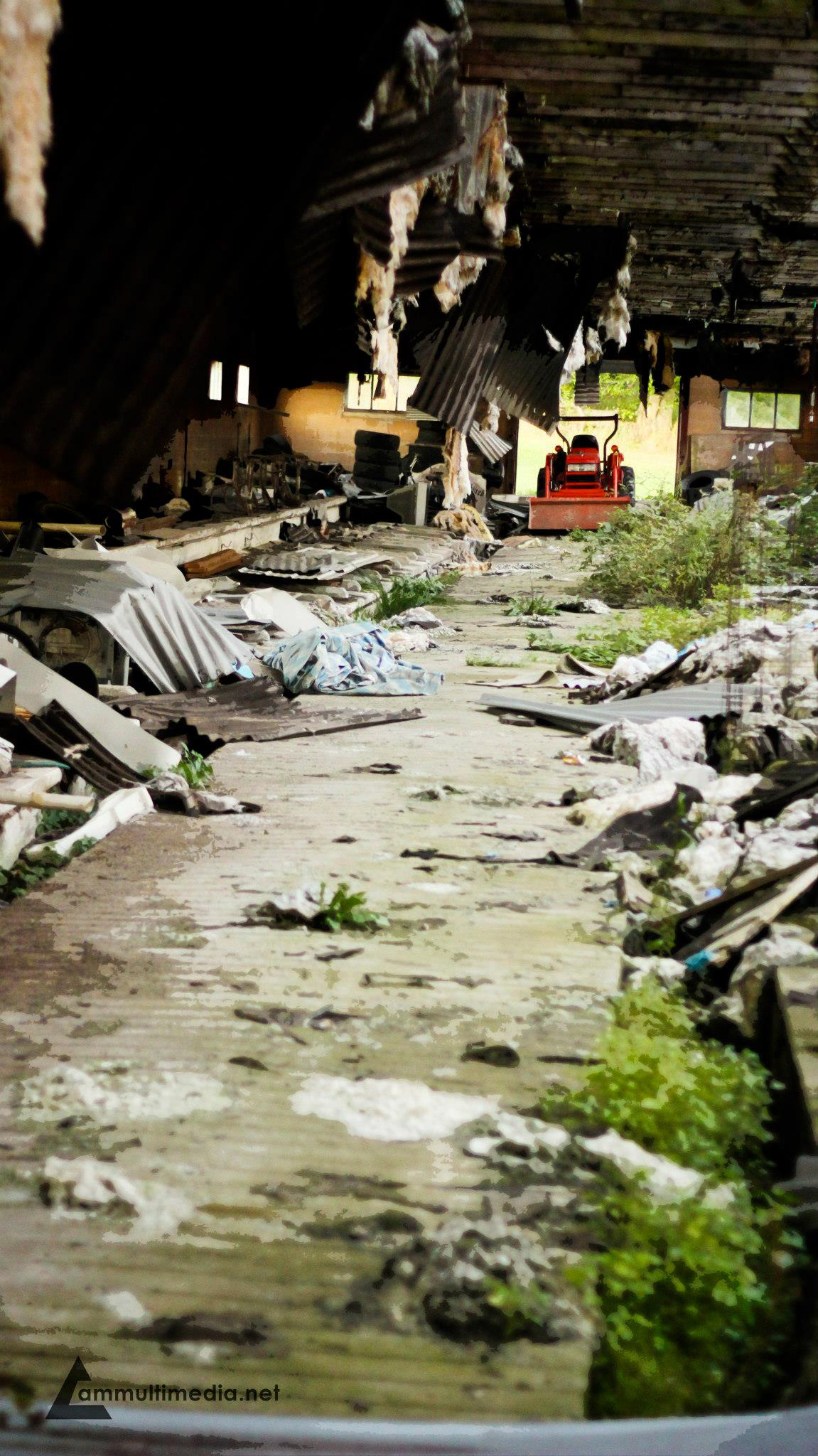 barn antique old tornado damage beauty degredation farm
