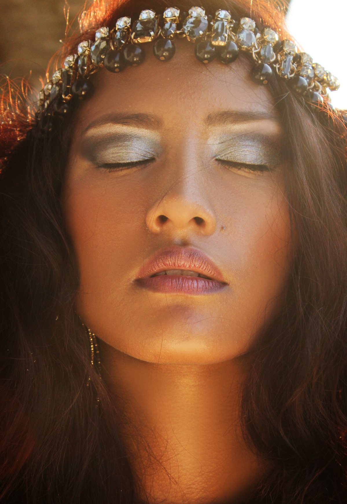 Ethnic fashionphotography makeupandhair makeup beautyshot closeup amateur photographer naturallight sunlight texture hardlight