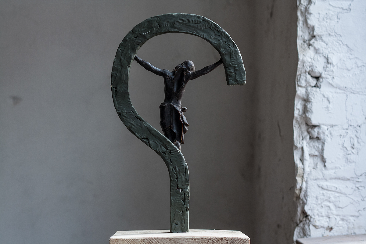 sculpture religion art contemporaryart escultura figurativeart bronze aluminum aluminium