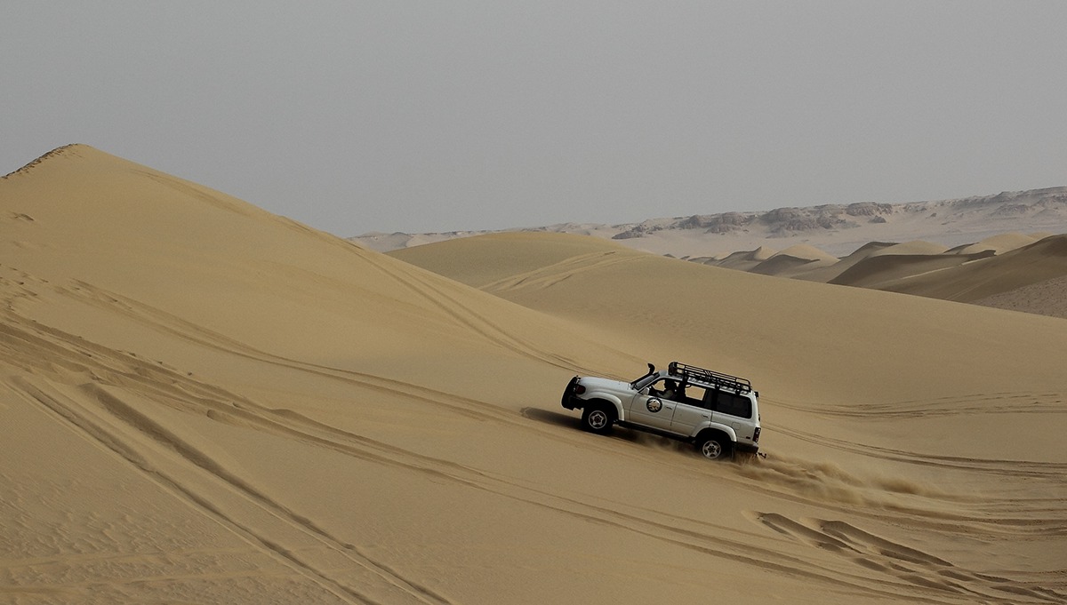 desert jeep Arab bedouin Fun