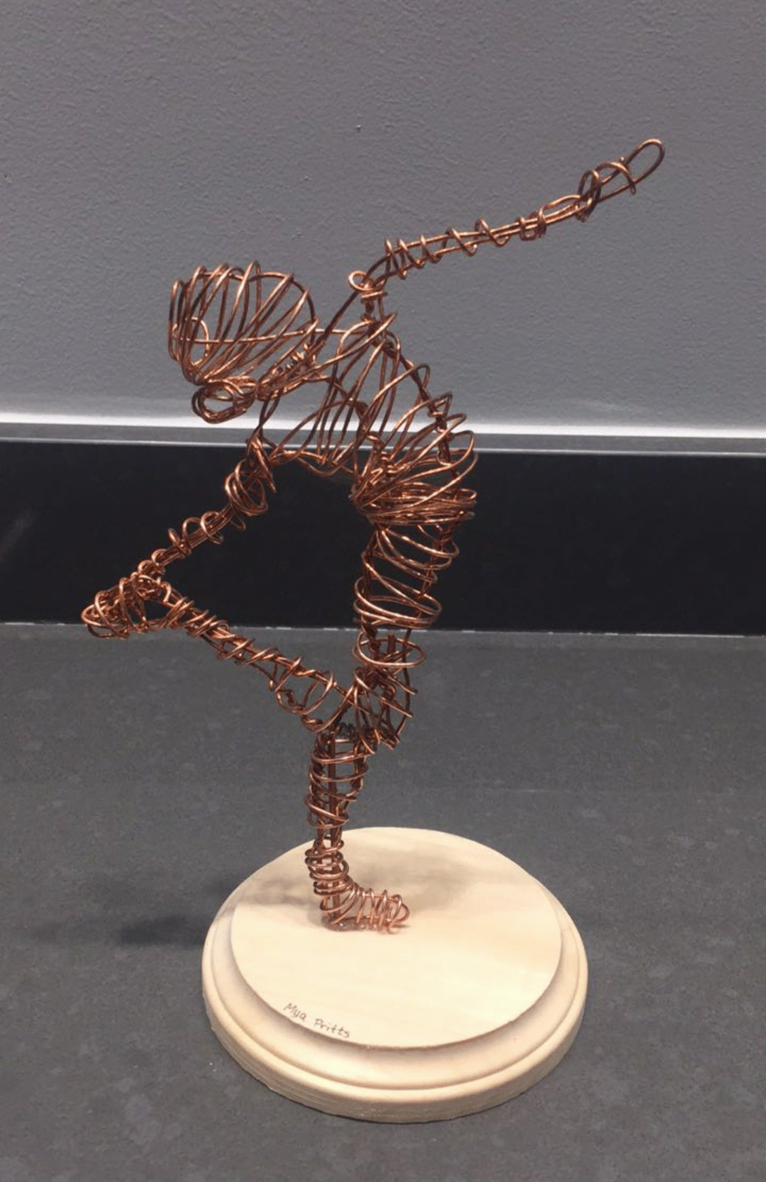 3d art copper wire figure skating wire wire sculpture