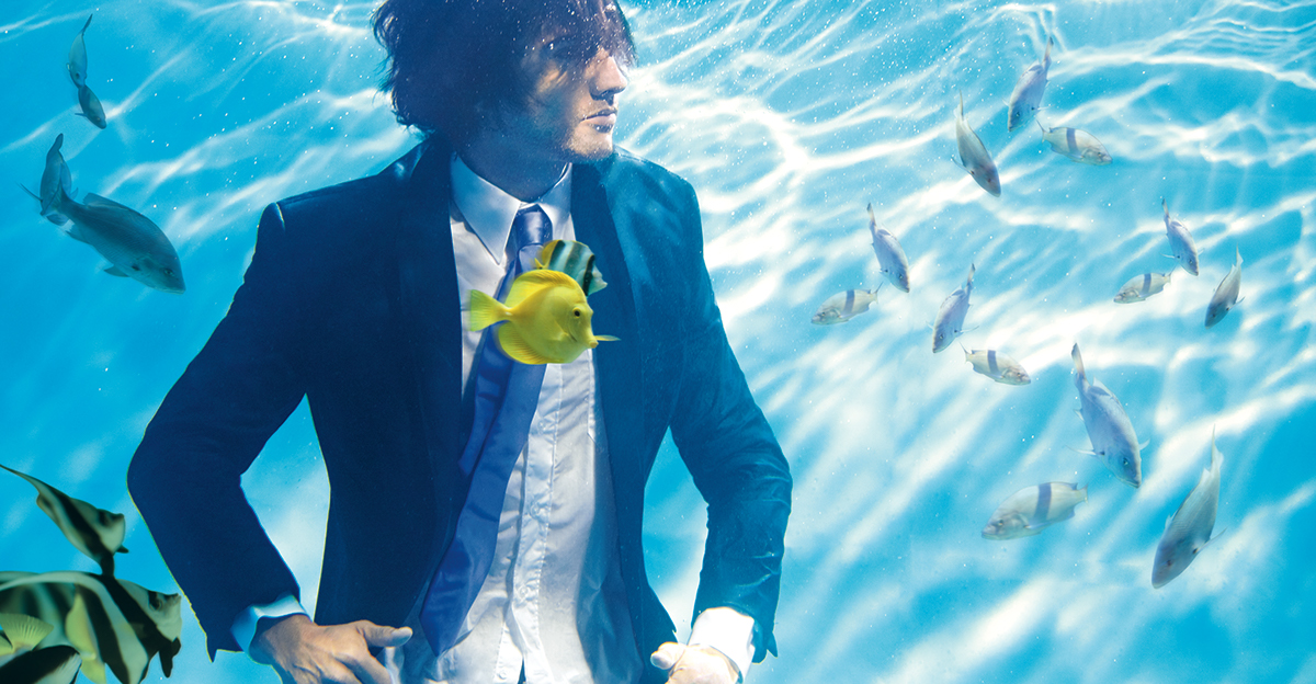 Photography  Fashion  suits under water