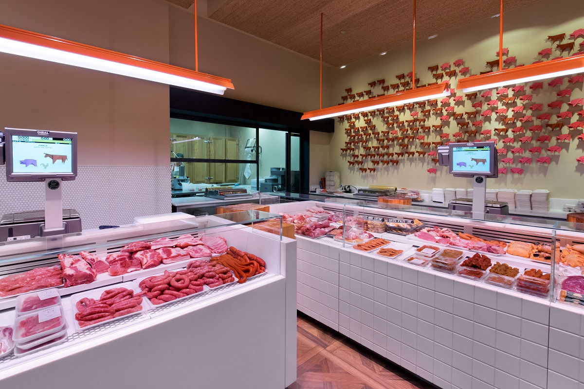 butcher shop butcher delicatessen Retail agencement cooling cases meat ham