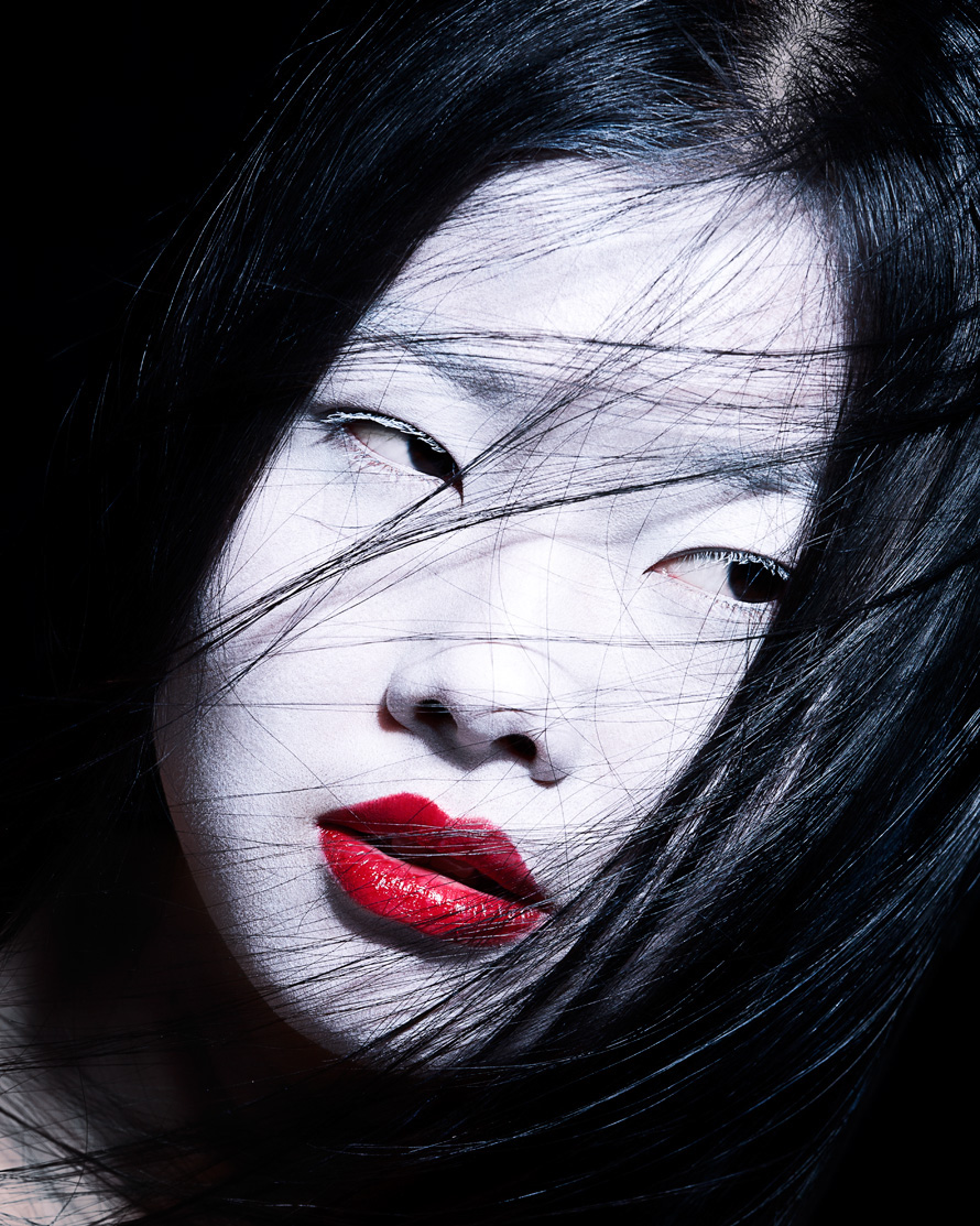 beauty makeup oriental asian white skin black hair red lip japanese traditional stylised close up
