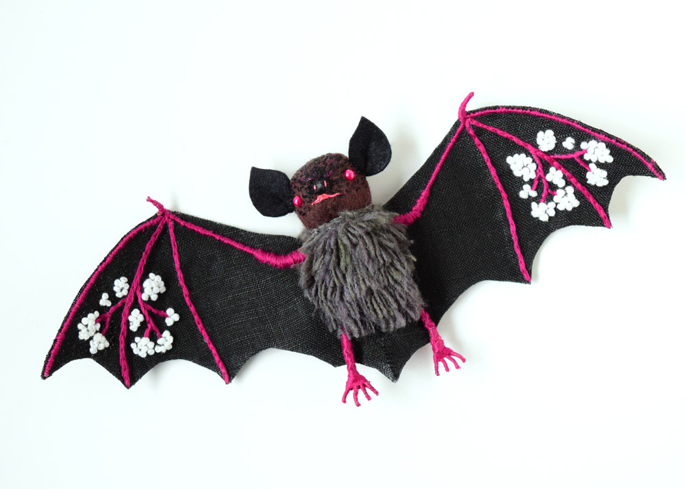 art art toy bat craft Embroidery fiberart handmade hine mizushima soft sculpture 水島ひね