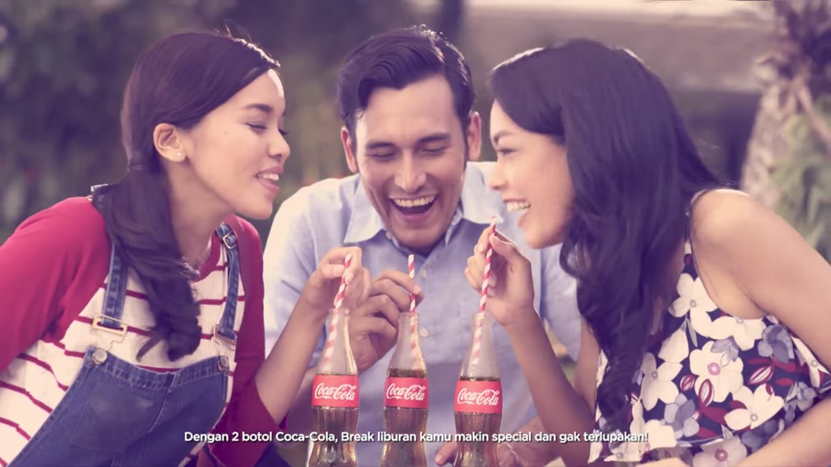 Coca-Cola Coca Cola lydia tarigan andreas edwitia max conrad hutabarat mxcnrd