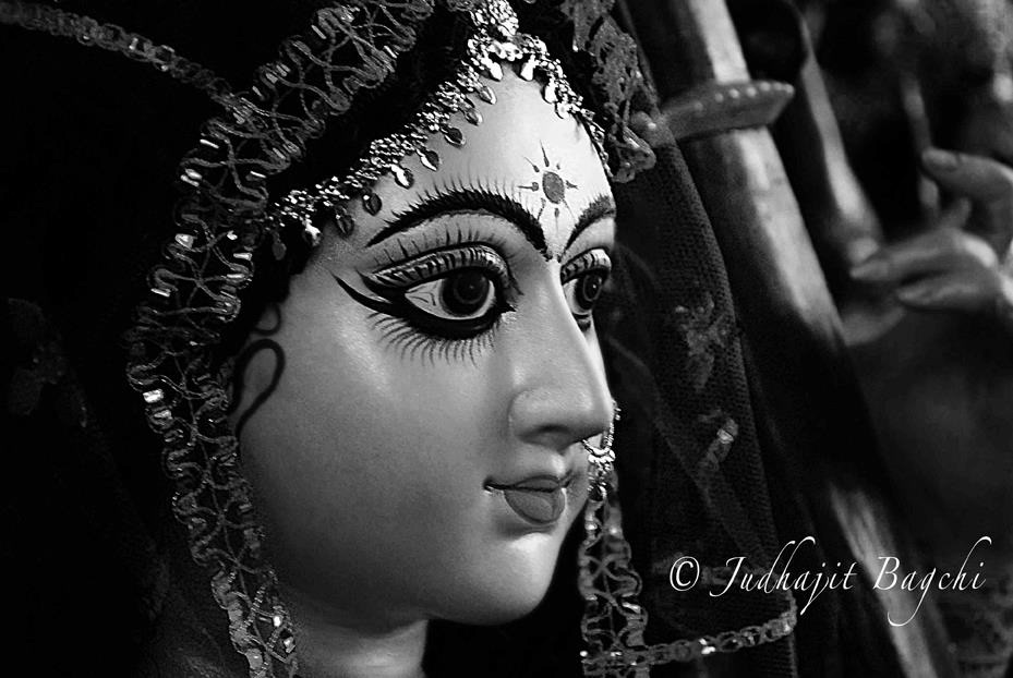 heritage religion culture saraswati goddess Hindu India Kolkata MUMBAI Idol clay artist Love water