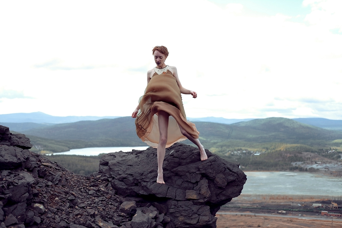 pollution  karabash   campaign  Cute  fashion  montains  Rocks  Dress androgin  