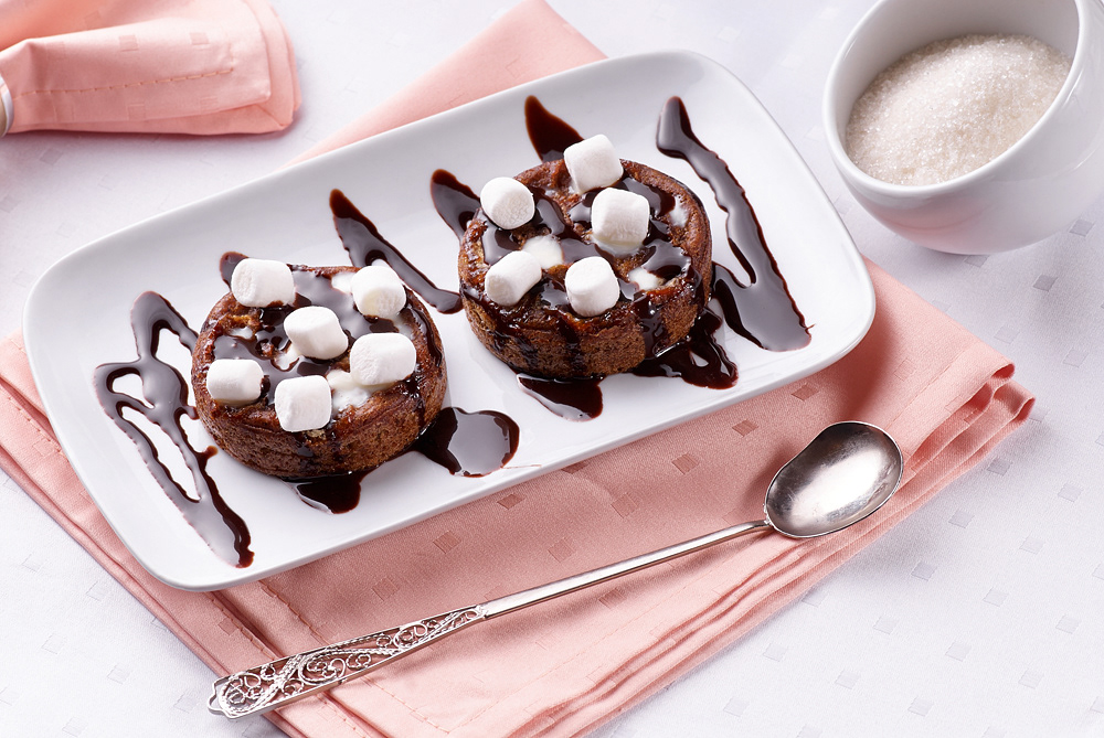 cupcakes marshmallow chocolate dessert