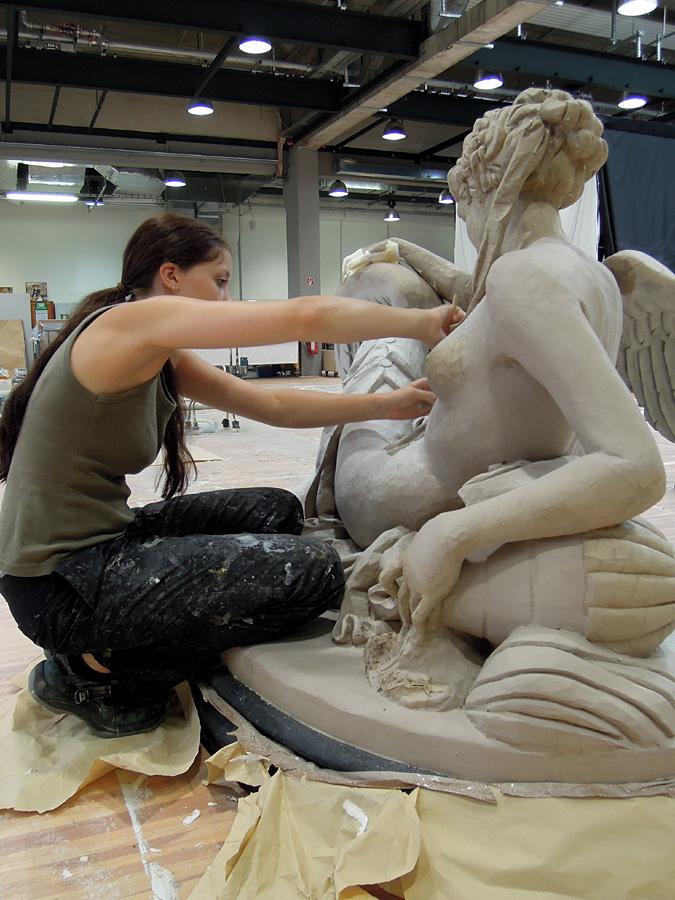 leda  Swan  sculpture  polystyrene  carrier-belleuse  antique  carving