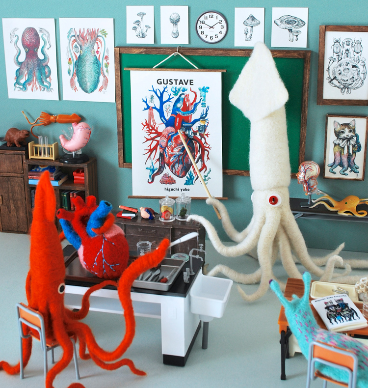 Adobe Portfolio Diorama felt felt sculpture art craft Squid toy slug Character yuko higuch hine mizushima anatomy science school heart