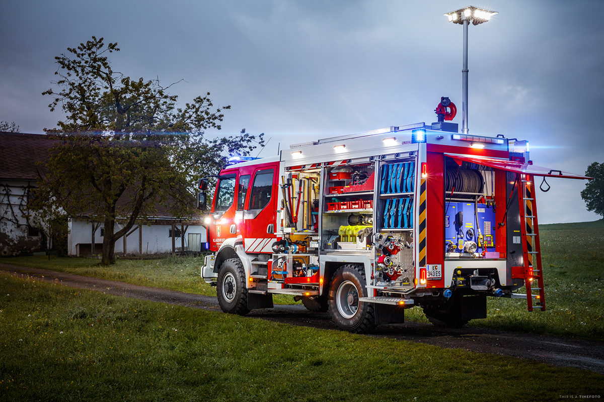 Nusser rescue Firefighter fire truck Cars Auto car tinefoto Outdoor mornig mood einsatz einsatzfahrzeug