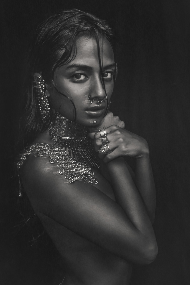 #Portrait #Fashion #bw #beauty   #jewelry #rawface #indianbeauty #manojjadhav #vintage  #gypsy #princess