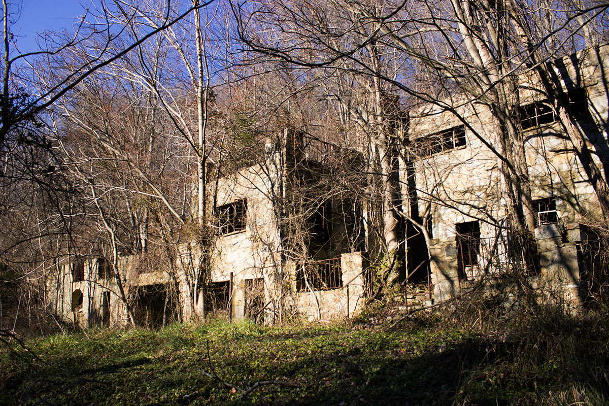 Abandoned Houses chelsea monico old abandoned decay house urbex