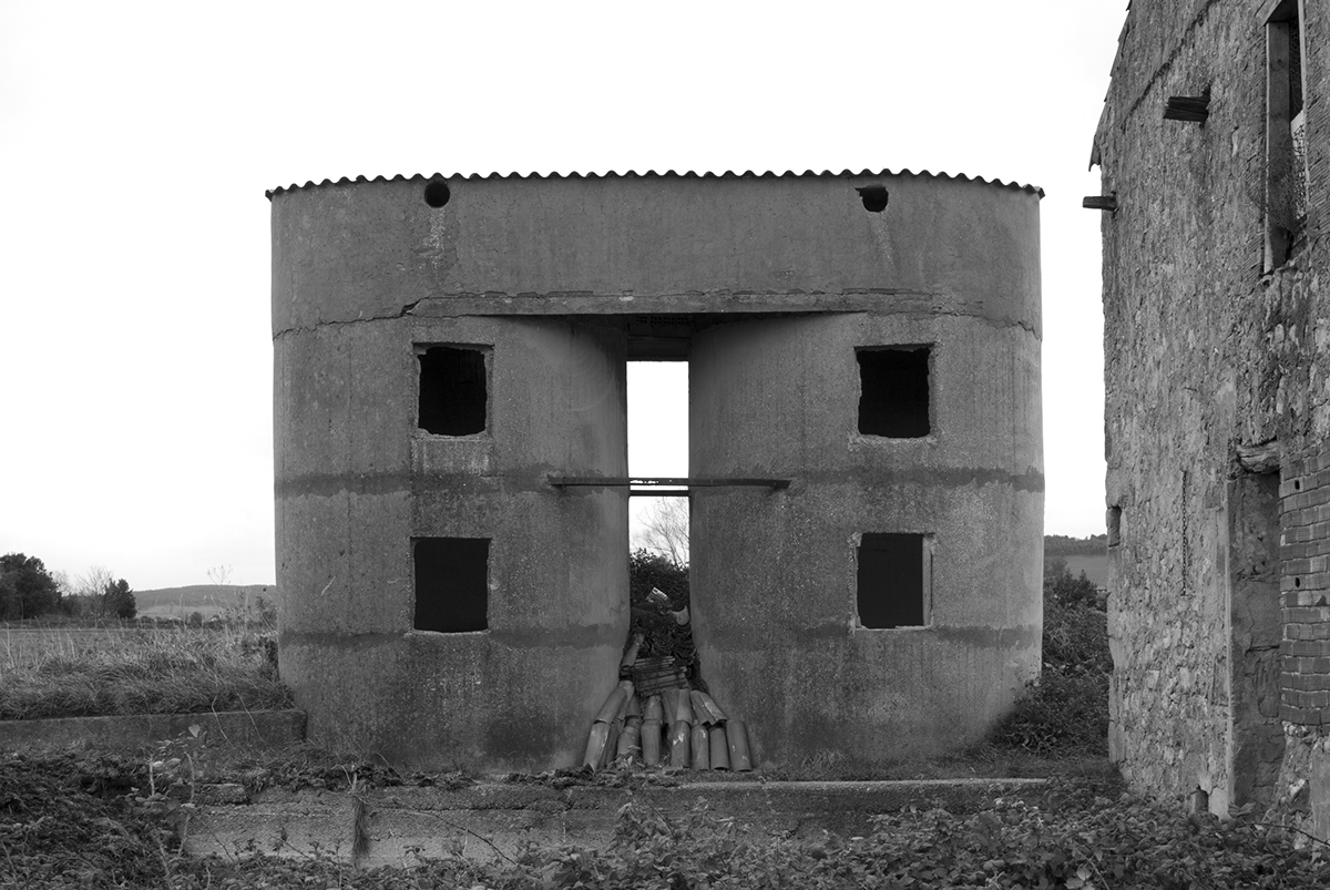 Fotografía Documental silos Trasmiera Cantabria La tierruca Fotografia blanco y negro