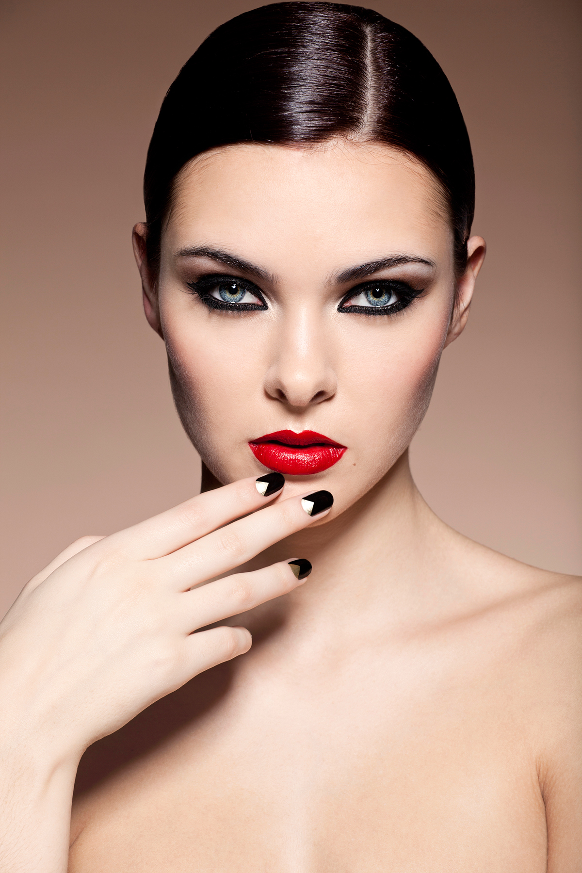 beauty photography  Photography  Nail Art  manicure  Makeup  bright  dark  bold  beauty  fashion