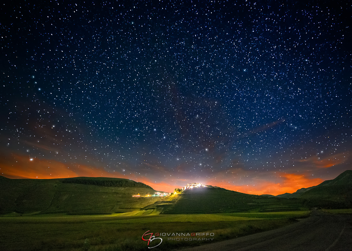 Landscape castelluccio di norcia Italy milky way night photography long exposure starry night blue hour DAWN
