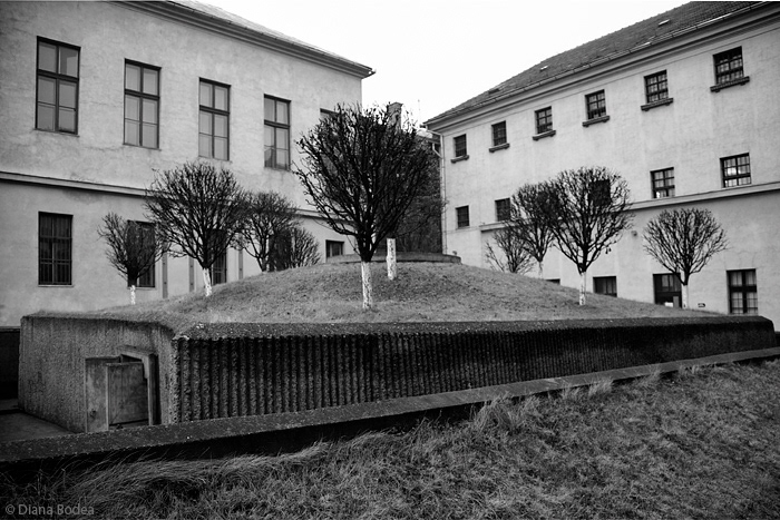 Memorial museum  Communism  sighet  romania  Prison  black cell torture morse code intelectualism  fundatia academia civica  ana blandiana comunismo