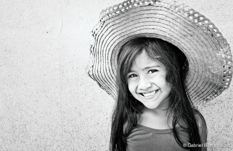 niña kid girl sweet byn retrato portrate contraste child infante luz sombra b&w arte Pureza