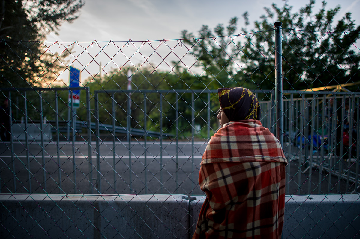 Refugees refugeecrisis border hungary Europe people migrants migrantcrisis horgos
