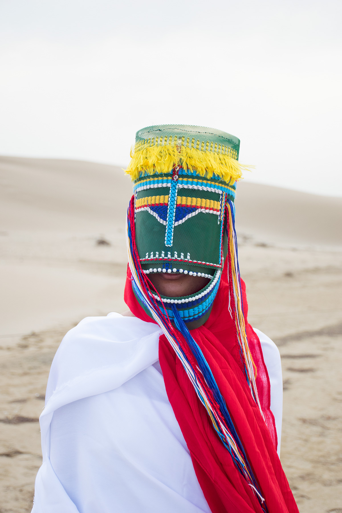 hindi zahra Indigo marruecos Fotografia AZUL mascaras mask amazigh multicultural diseño gráfico