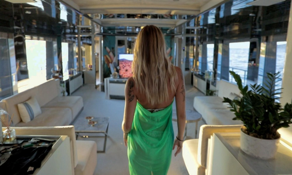 interior of the Vetro Yacht for rent Marmaris