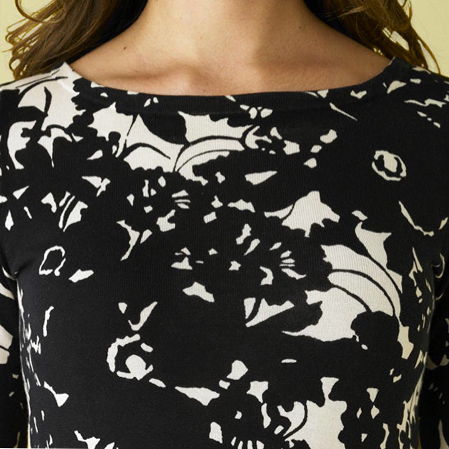 Silhouettes print floral pattern