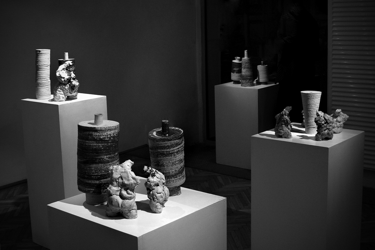 figure porcelain border Vase Exhibition  ceramic Sculpt Urban nomad people city community