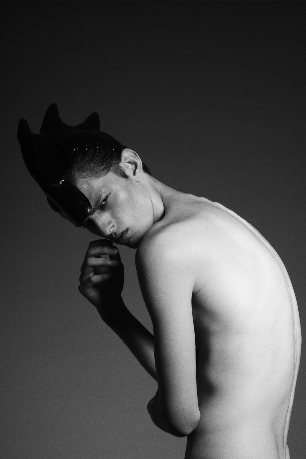 FUCKING YOUNG fotografie Fabio Bozzetti Photography Stylist: Pablo models portrait portraits mask masks iron blackandwhite black White topmodel latex