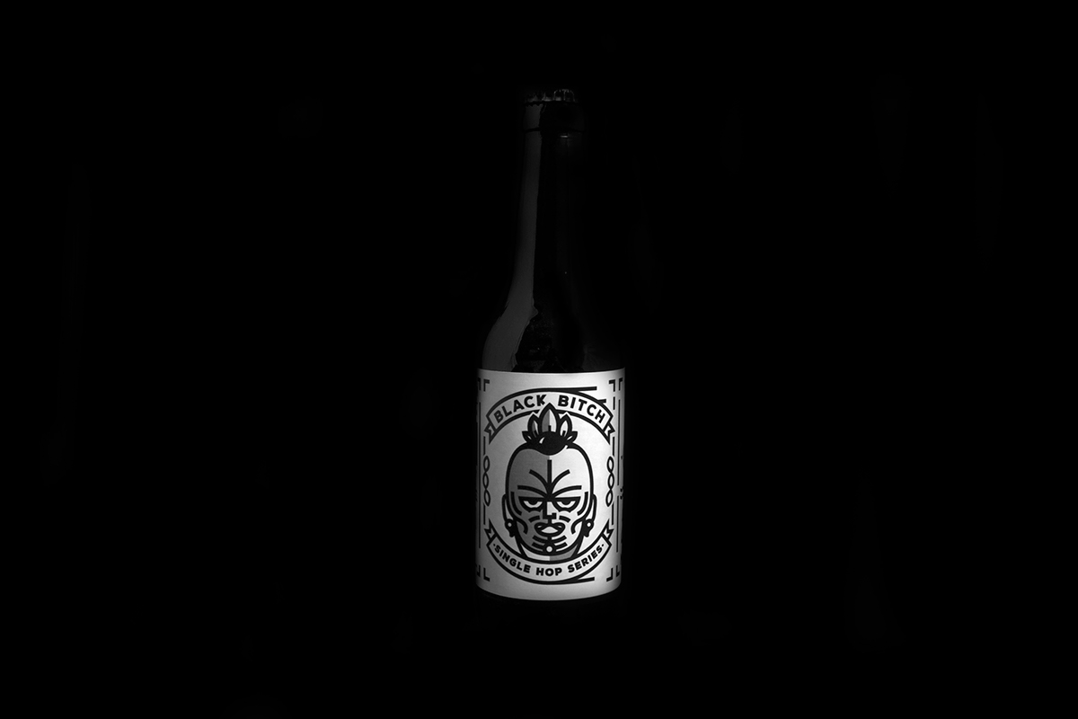 Label beer black cartoon design porter hops bottle malta cerveza