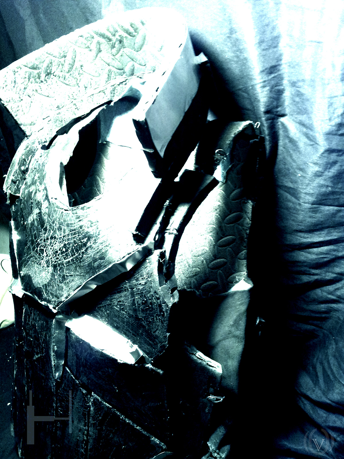 2012 apocolypse Scifi futuristic Distopian Bio suit Jonathan Morlu suit Armor Helmet