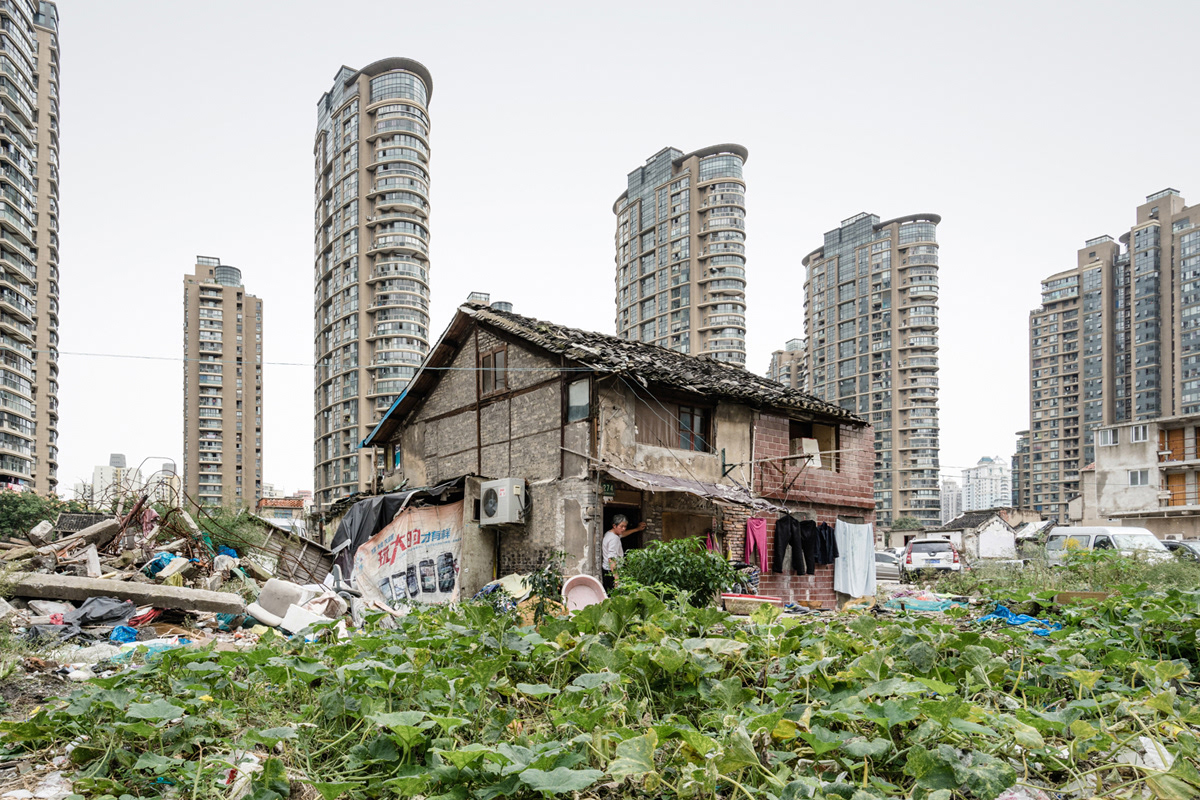 photojournalism  reportage china urban landscape Urban Village shanghai Guangfuli Chinese culture architecture city planning